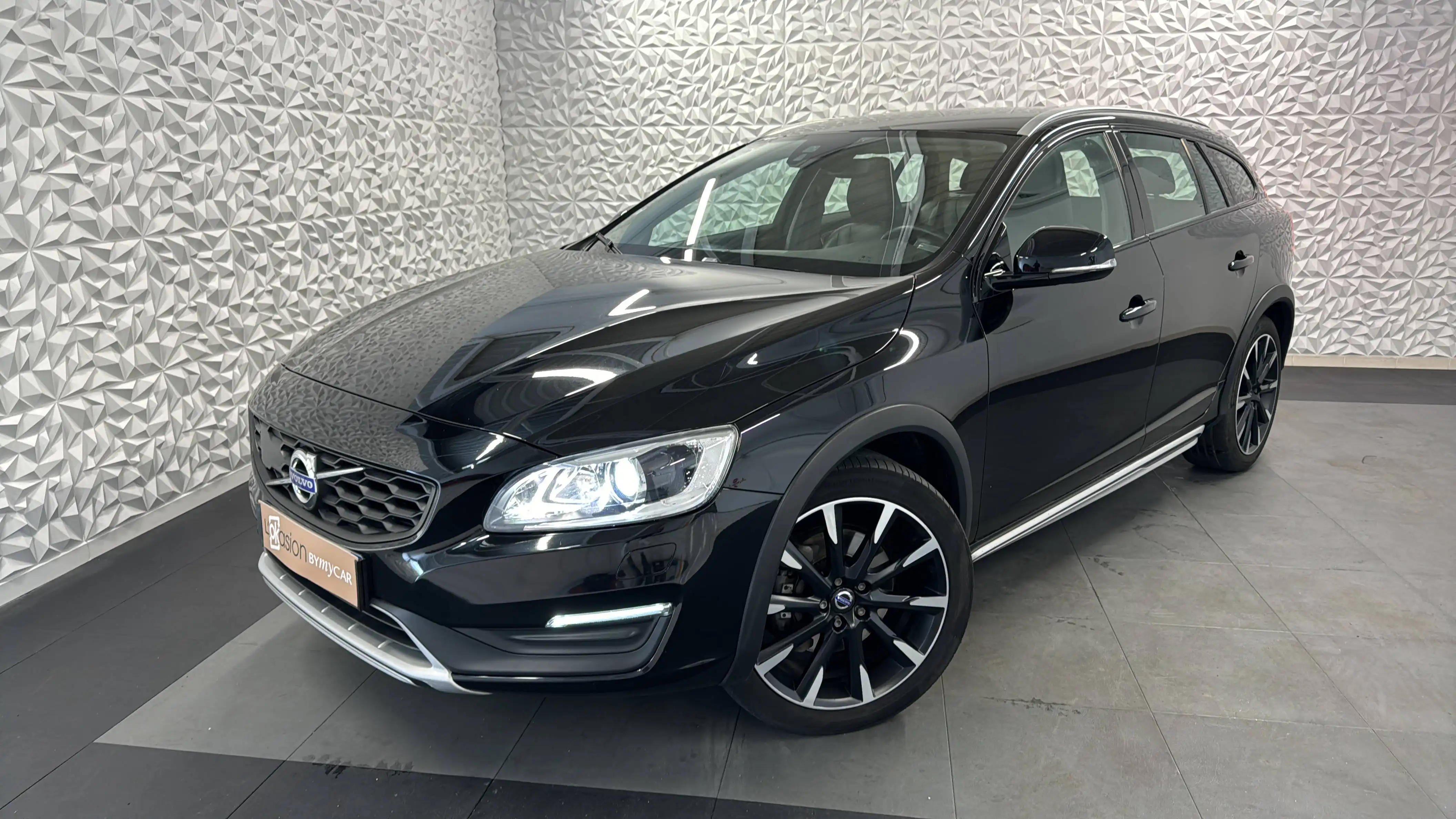 V60 Cross Country D4 AWD 190 ch Geartronic 6