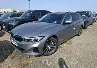Touring 330e xDrive 292 ch BVA8