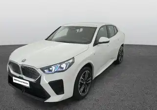 iX2 eDrive20 204ch BVA