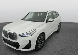 iX1 eDrive20 204ch BVA