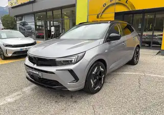 Grandland Hybrid 300 ch AWD BVA8